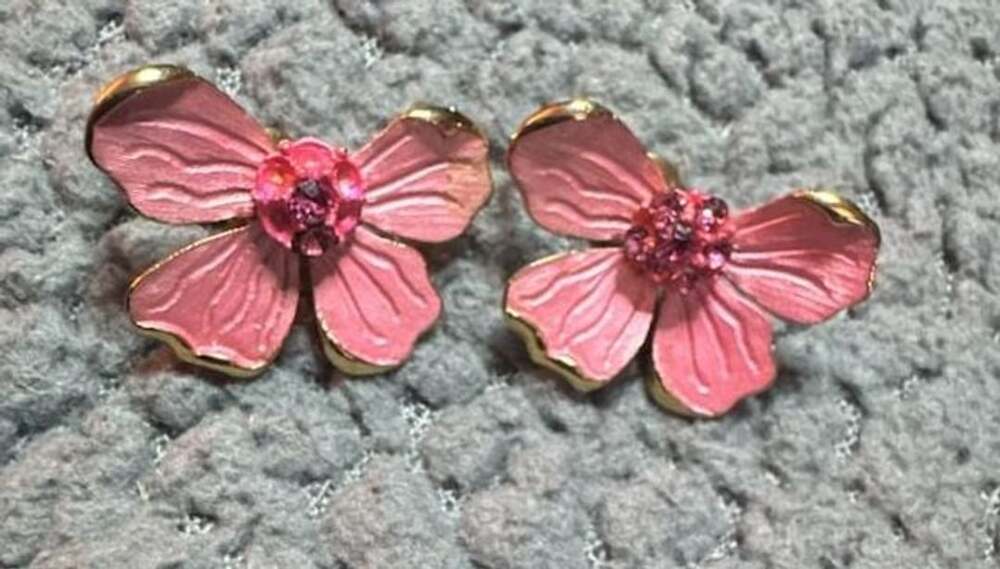 Vintage Pink Enamel Flower Clip-On Earrings Gold Tone